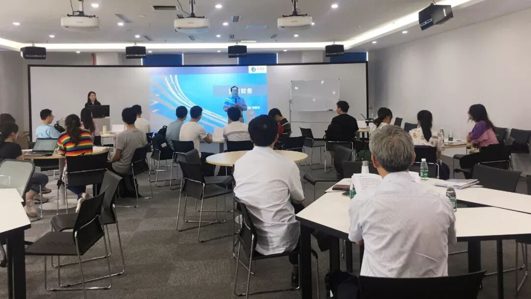 《南大·中兴新云智能财务实验室正式进入本科教学课程》配图 2