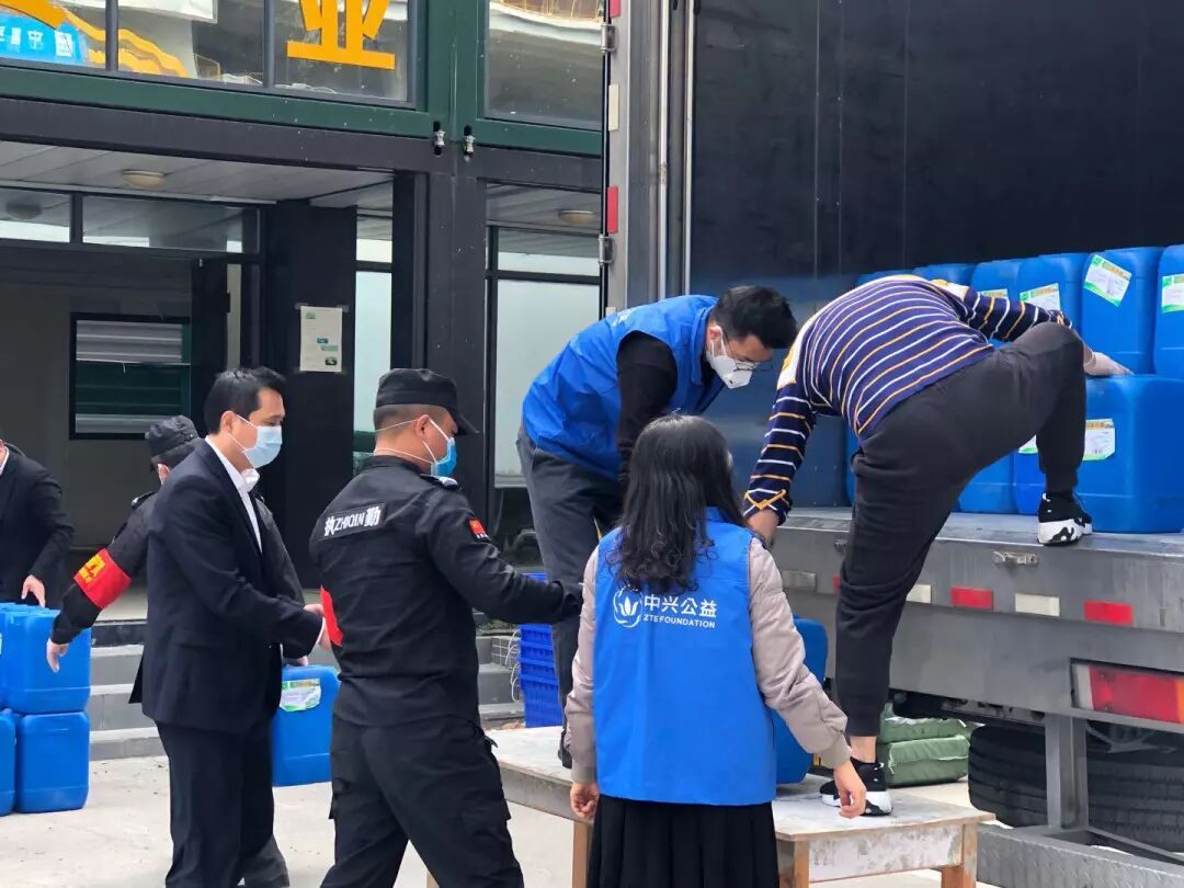 中兴公益紧急采购32吨酒精 持续支援湖北、深圳抗疫一线:原文配图