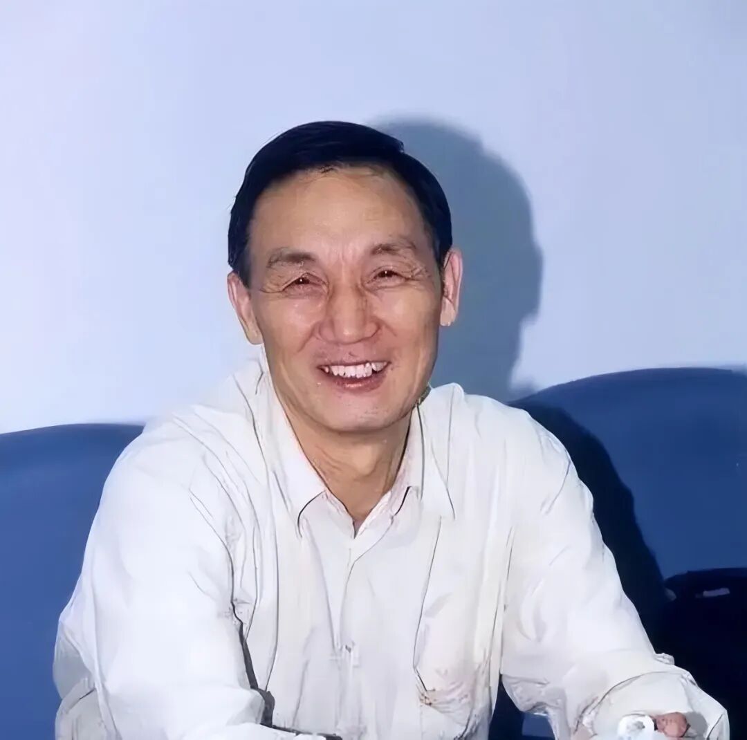 侯为贵历史影像